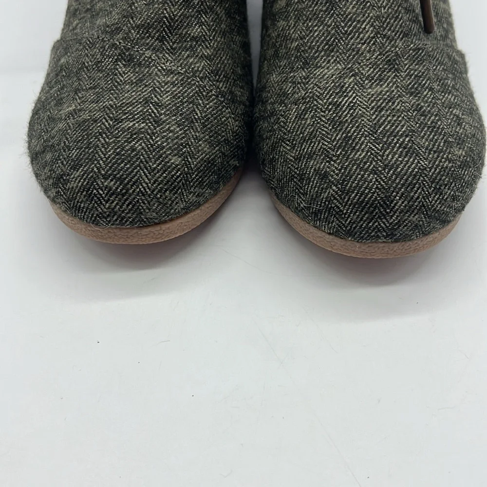 Toms 300416 Women US 9 dark olive green brown textile wedge lace up ankle bootie